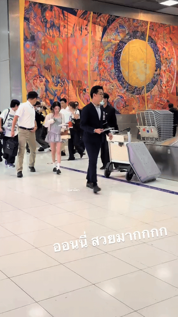 Mỹ nhân có nhan sắc nữ thần nhưng cứ bước đi là bị soi- Ảnh 1.