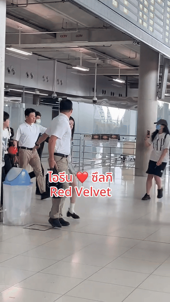 Mỹ nhân có nhan sắc nữ thần nhưng cứ bước đi là bị soi- Ảnh 2.