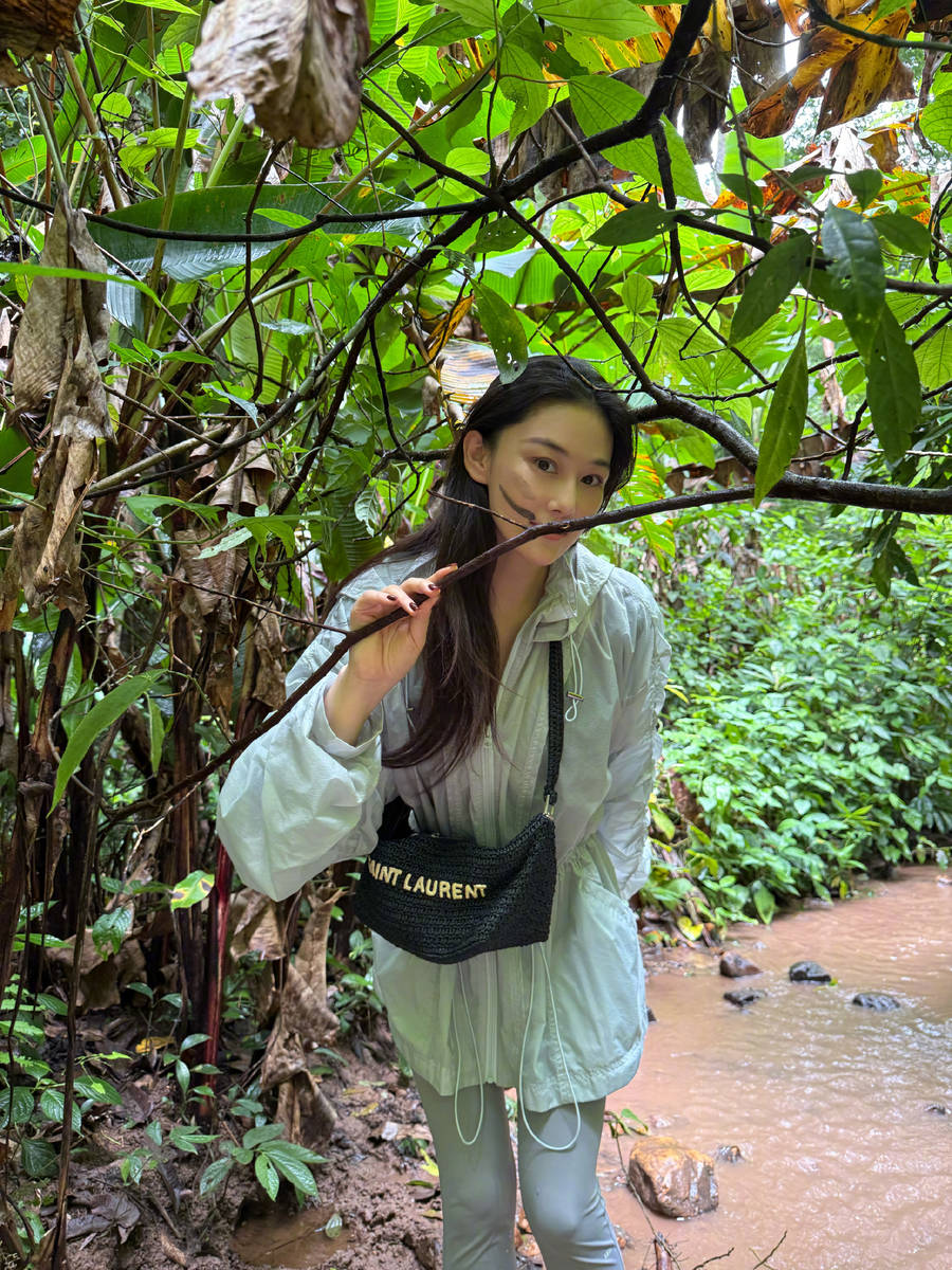 Trương Hinh Dư và chồng khoe ảnh đôi lãng mạn khiến fan chỉ biết thốt lên: Trương Hinh Dư và chồng khoe ảnh đôi lãng mạn khiến fan chỉ biết thốt lên: