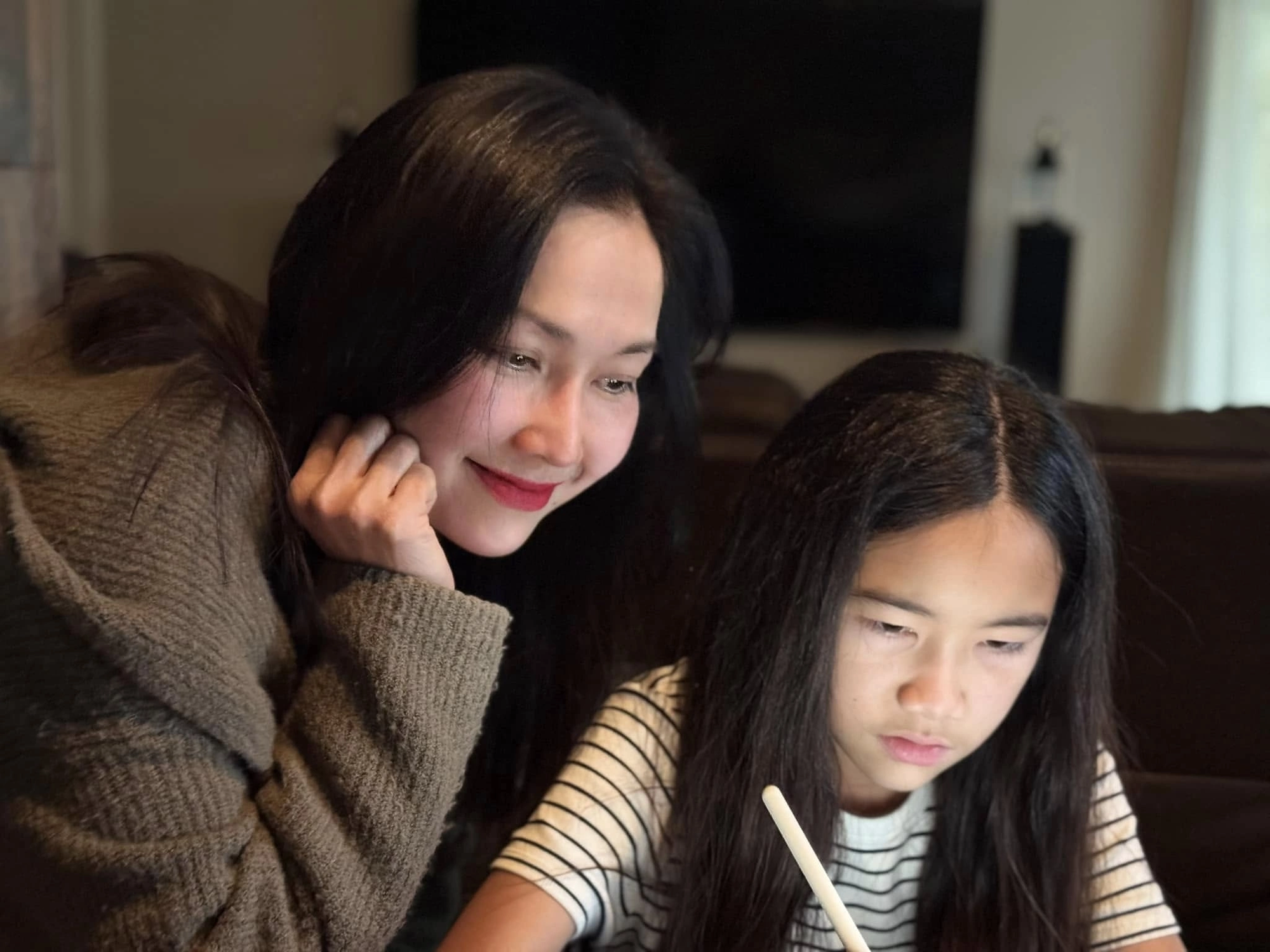 Nữ diễn viên ly hôn sau 2 tháng đám cưới: Tuổi 43 trẻ đẹp, thường đăng ảnh 1 mình, từ chối nhắc chồng 2- Ảnh 3. Nữ diễn viên ly hôn sau 2 tháng đám cưới: Tuổi 43 trẻ đẹp, thường đăng ảnh 1 mình, từ chối nhắc chồng 2- Ảnh 3.