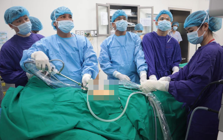 Hi hữu: Ra Hà Nội khám bệnh, người phụ nữ tình cờ phát hiện đã "chung sống" với 4 QUẢ THẬN trong suốt 65 năm- Ảnh 2.