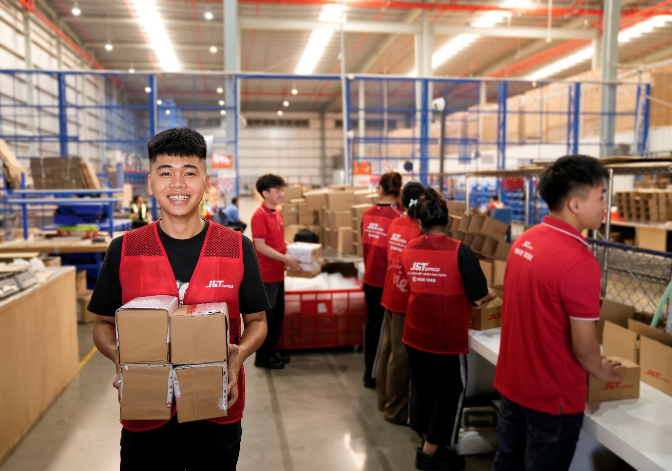 Yếu tố quyết định việc vận chuyển thiết bị công nghệ cao đến tay khách hàng nhanh chóng và suôn sẻ- Ảnh 3.
