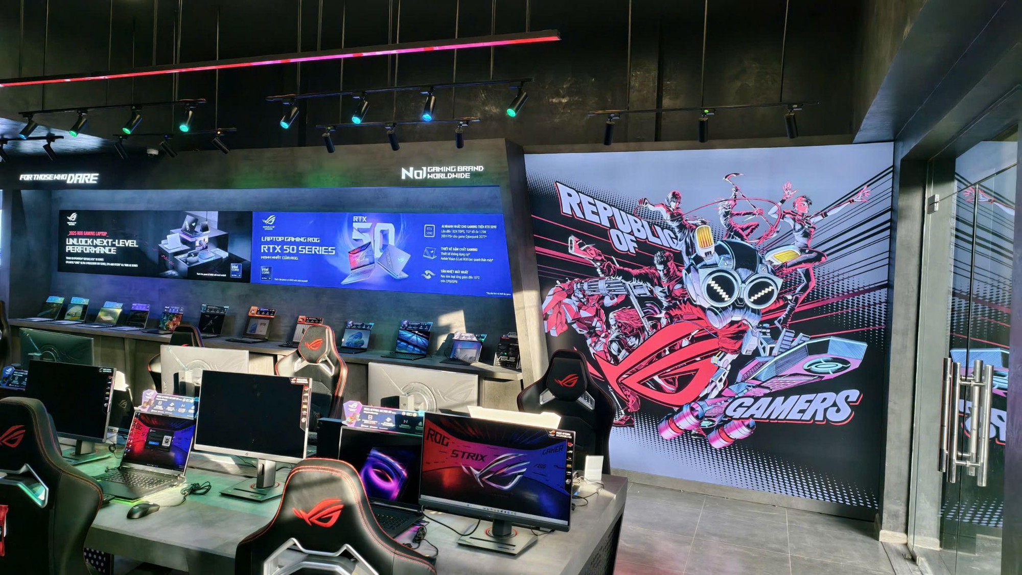 Teasing ROG Exclusive Store: Những hình ảnh đầu tiên tiết lộ không gian trải nghiệm gaming đỉnh cao- Ảnh 5.