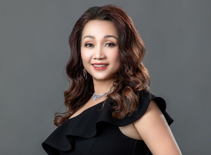 Diva Hà Trần: "Thanh Lam là nữ nghệ sĩ hát đôi ăn ý nhất với tôi"- Ảnh 3.