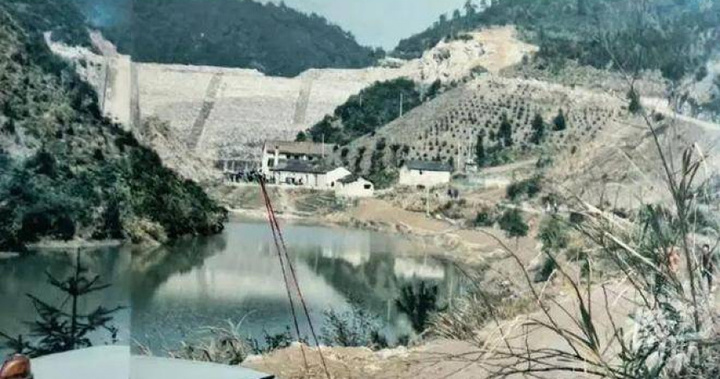 Vụ án xác chết trong hồ có lời giải sau 34 năm do hung thủ đeo đồng hồ trẻ em- Ảnh 1.