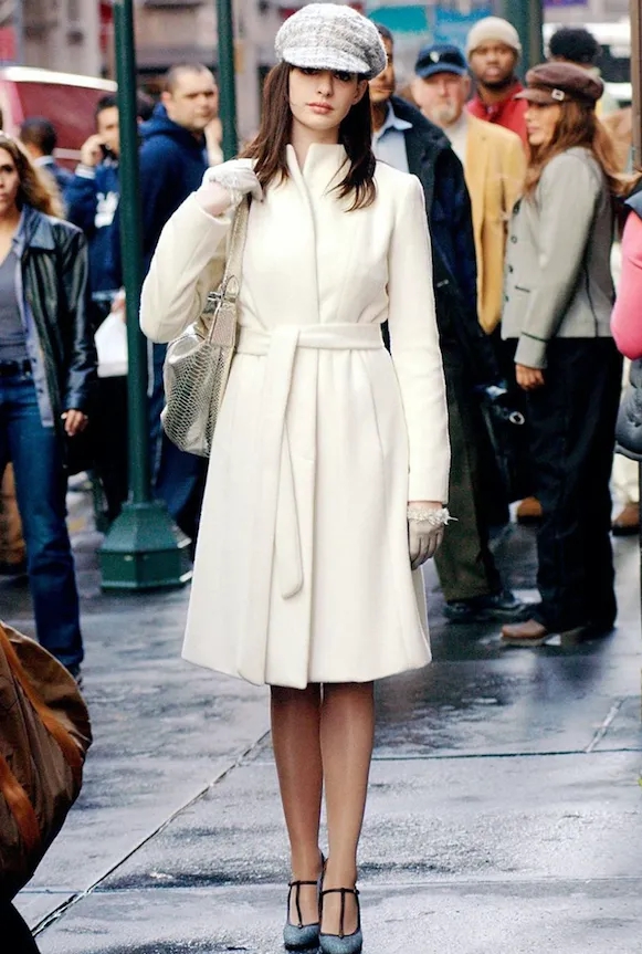 Anne Hathaway trong The Devil Wears Prada phần 2: Tuổi 43 slay điên đảo, mới nhá hàng vài bộ cánh mà bộ nào cũng chất- Ảnh 4.