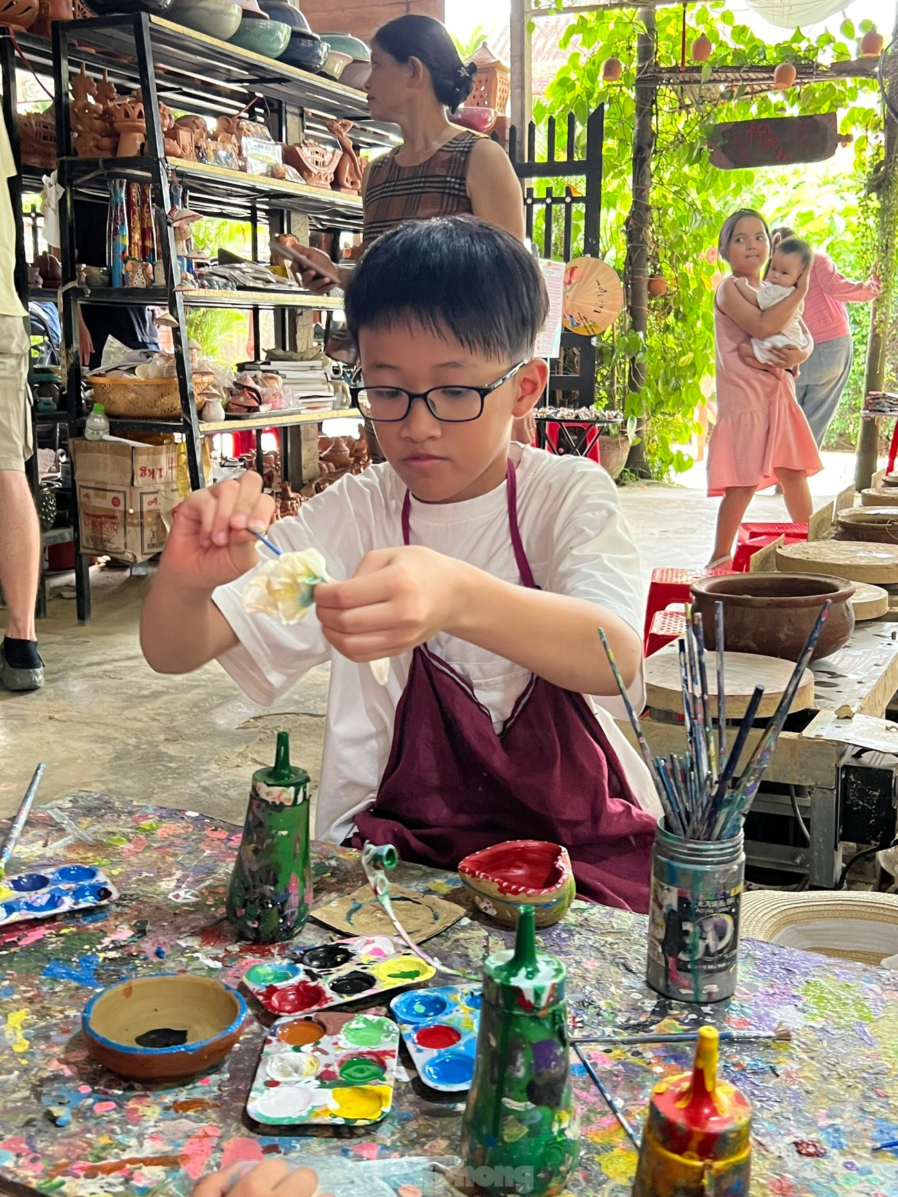 Du khách say mê nơi đất và lửa kể chuyện làng gốm 500 năm- Ảnh 10.