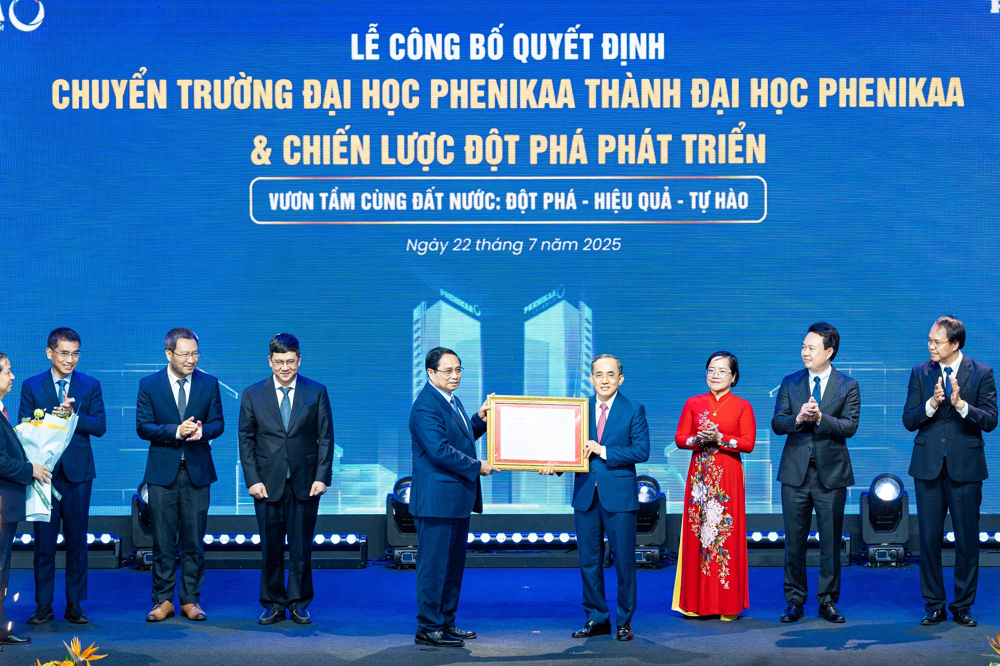 Đây là NGÔI TRƯỜNG mới được Thủ tướng trao quyết định đặc biệt quan trọng - Vận hành theo mô hình tích hợp Đại học - Doanh nghiệp- Ảnh 2.