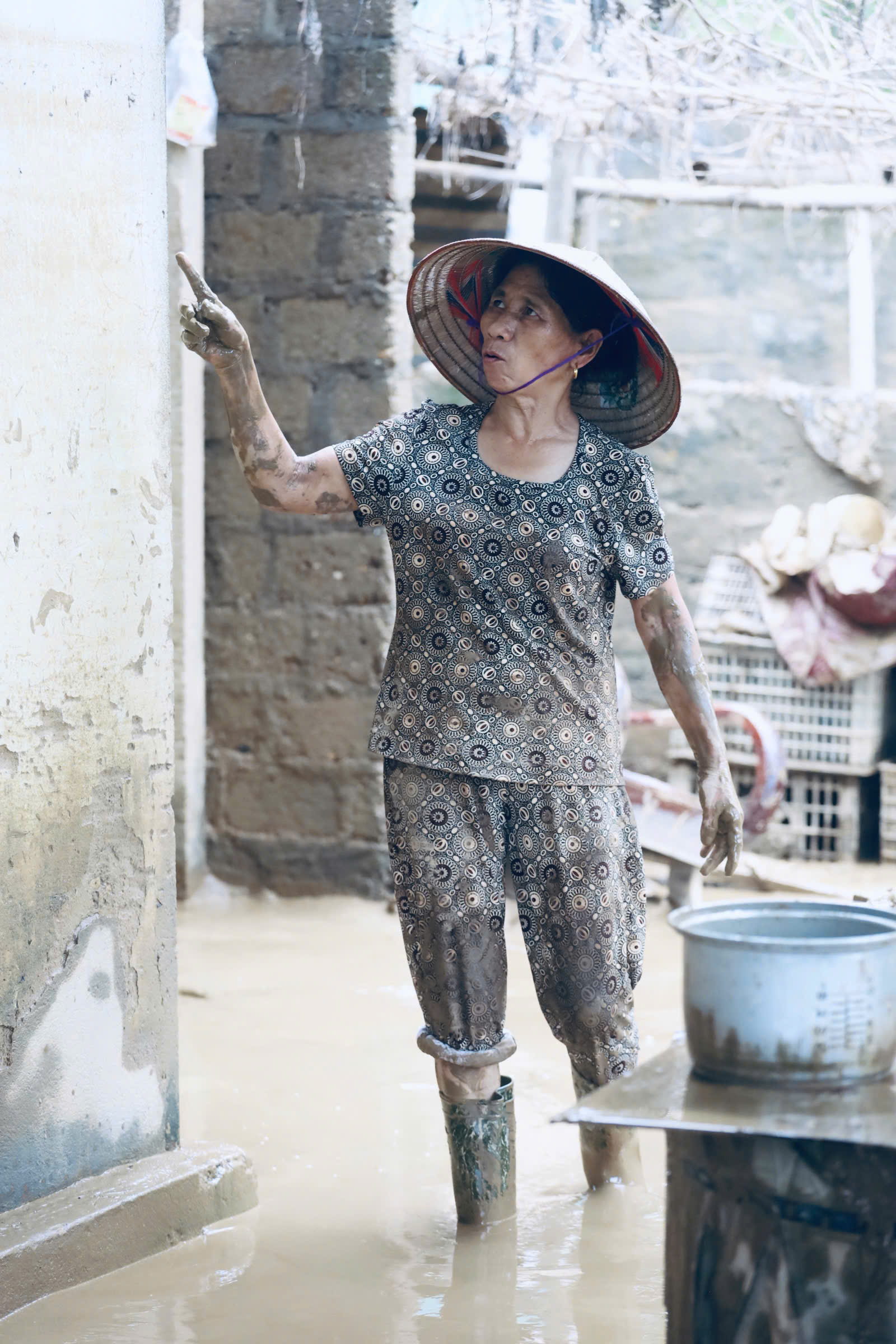 Nghệ An: Nhiều thôn bản bị cô lập, mất kết nối liên lạc- Ảnh 7.