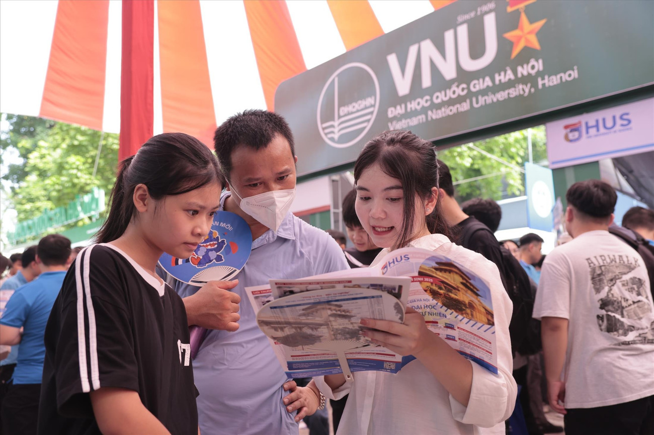 Loạn quy đổi điểm, thí sinh cảm thấy thiếu công bằng- Ảnh 1.