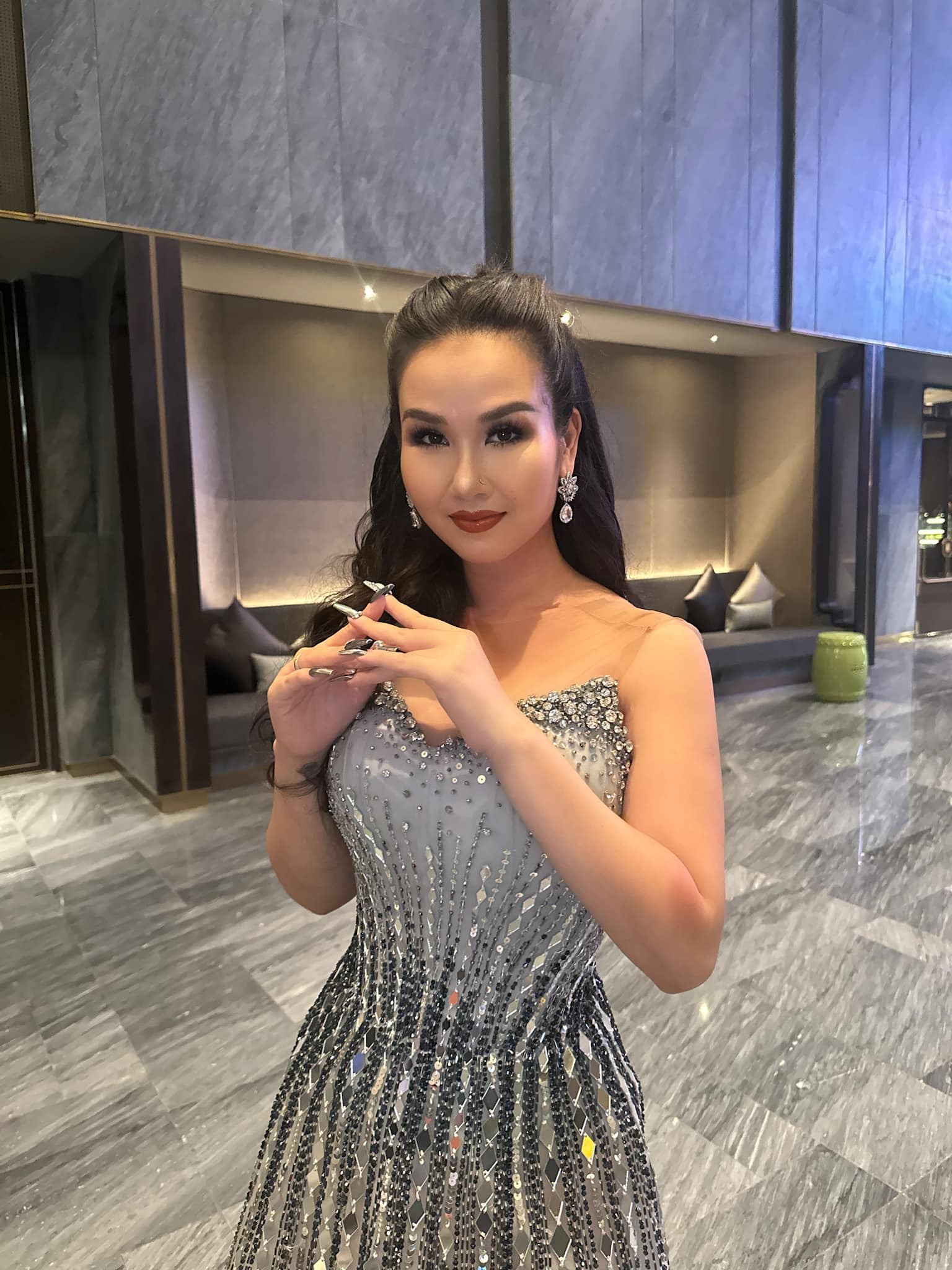 Chuyện tình định mệnh của nữ nghệ sĩ đình đám và đại gia Ấn Độ, được chồng đưa tiền quản lý- Ảnh 5. Chuyện tình định mệnh của nữ nghệ sĩ đình đám và đại gia Ấn Độ, được chồng đưa tiền quản lý- Ảnh 5.