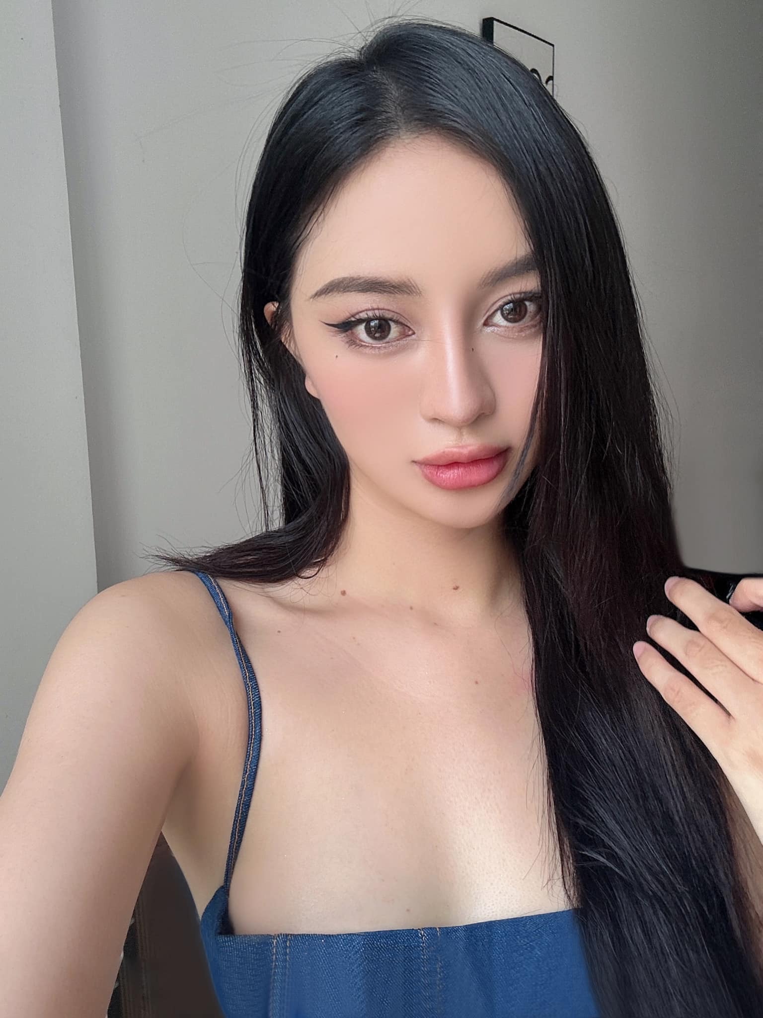 Cô chủ local brand Việt cực hot trên Instagram, ai follow cũng 