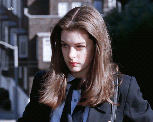 Vẻ đẹp năm 19 tuổi của Anne Hathaway đúng là huyền thoại, sao có thể vừa ngọt ngào vừa sang chảnh quý tộc thế này!- Ảnh 4.