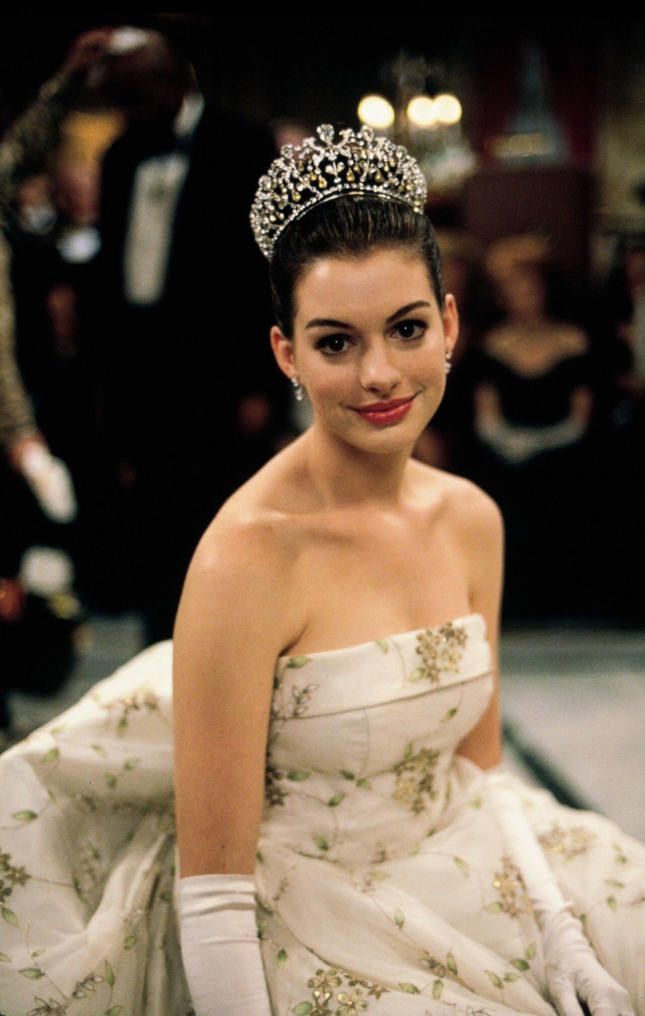 Vẻ đẹp năm 19 tuổi của Anne Hathaway đúng là huyền thoại, sao có thể vừa ngọt ngào vừa sang chảnh quý tộc thế này!- Ảnh 9.