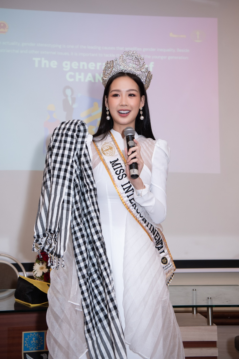 "Con cưng Sen Vàng" sẽ đại diện Việt Nam ở Miss World mà không cần thi thố?- Ảnh 4.