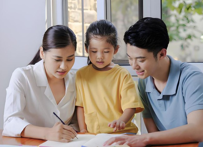 10 nguyên tắc ngầm của giới tinh hoa: Ai dạy được con thì cả dòng họ đổi đời!- Ảnh 1.