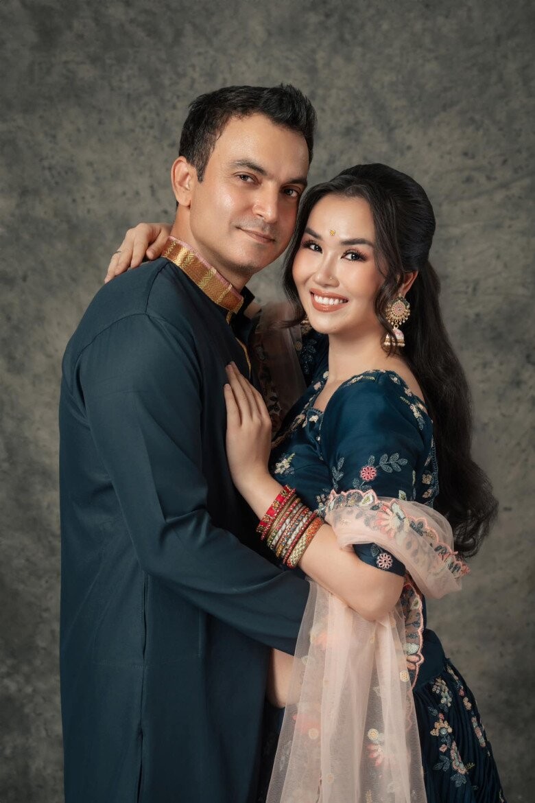 Chuyện tình định mệnh của nữ nghệ sĩ đình đám và đại gia Ấn Độ, được chồng đưa tiền quản lý- Ảnh 2. Chuyện tình định mệnh của nữ nghệ sĩ đình đám và đại gia Ấn Độ, được chồng đưa tiền quản lý- Ảnh 2.