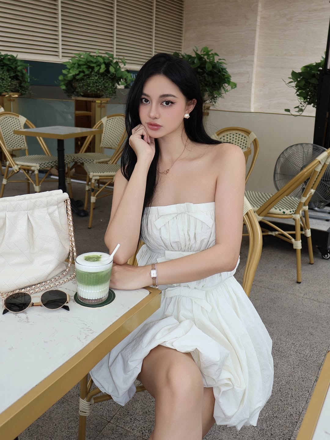 Cô chủ local brand Việt cực hot trên Instagram, ai follow cũng 