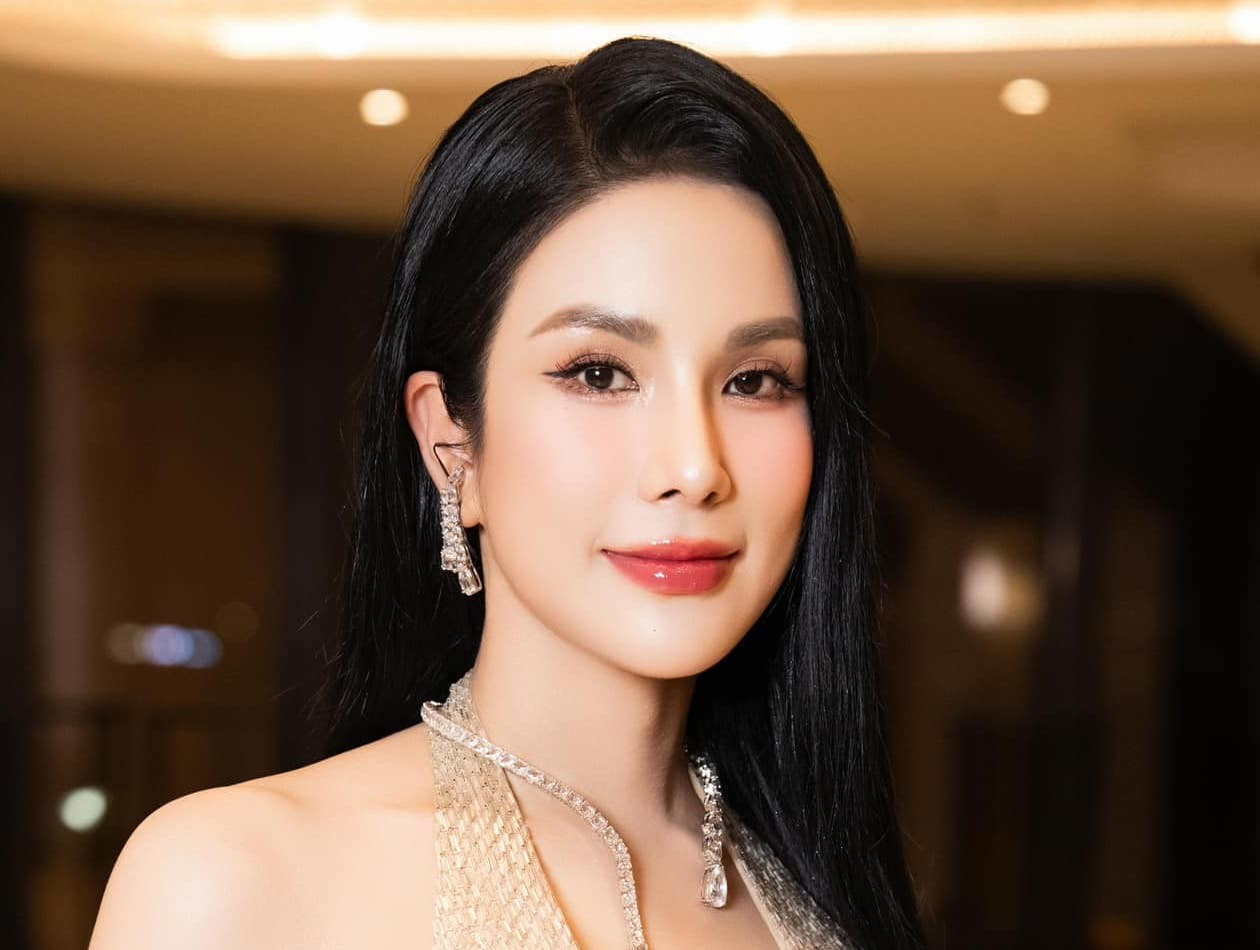 Hòa Minzy chuyển 300 triệu đồng cho người dân Nghệ An, nhiều nghệ sĩ khác cũng hỗ trợ
