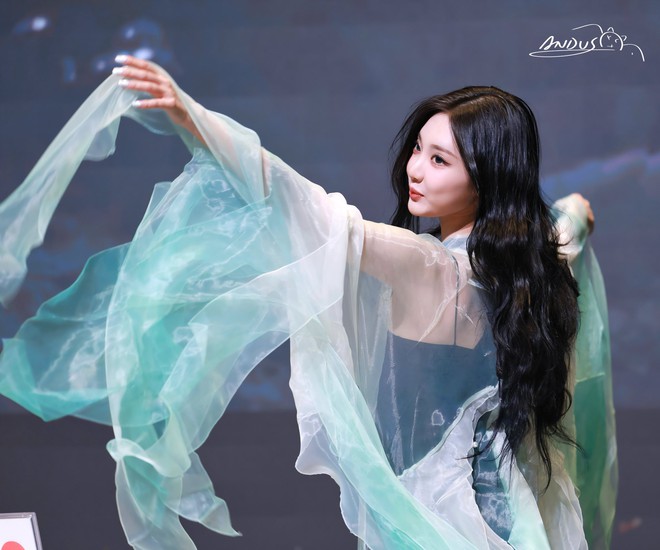 Không uổng công lột xác, nữ idol có được 10 giây đẹp như tiên- Ảnh 6.