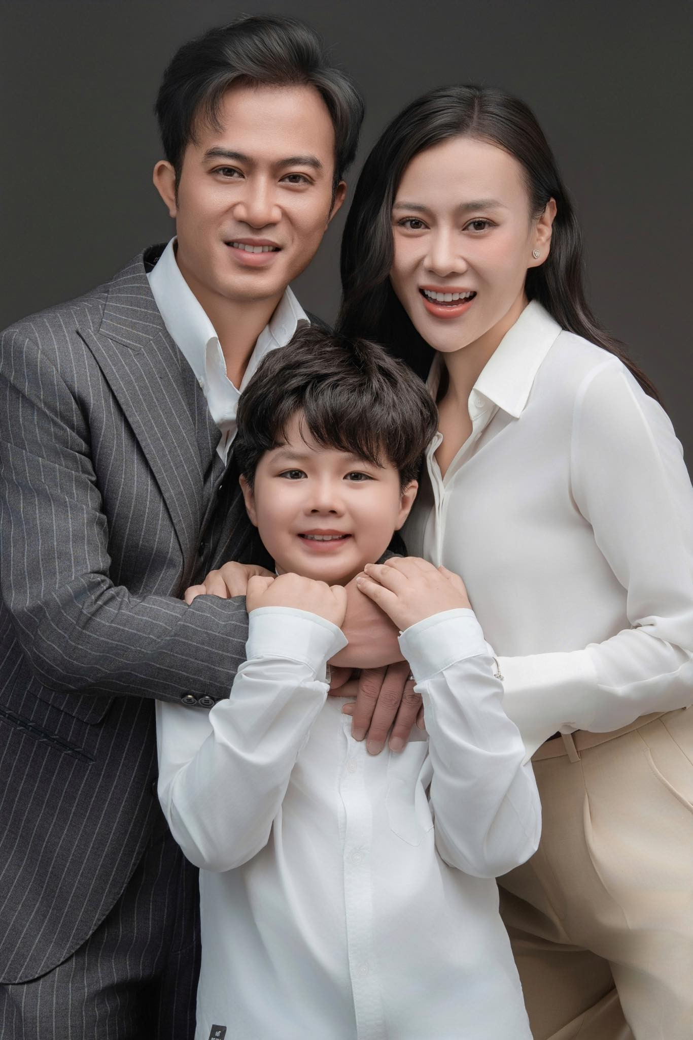 Cặp sao Việt tái hợp lần 4 bị netizen thi nhau ném đá: Đẹp đôi bậc nhất Vbiz mà sao drama thế này?- Ảnh 2. Cặp sao Việt tái hợp lần 4 bị netizen thi nhau ném đá: Đẹp đôi bậc nhất Vbiz mà sao drama thế này?- Ảnh 2.