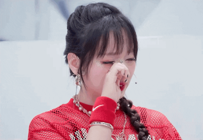 Bóng lưng đơn độc của 1 Em Xinh hé lộ sự thật bị cô lập ở show Say Hi?- Ảnh 9.