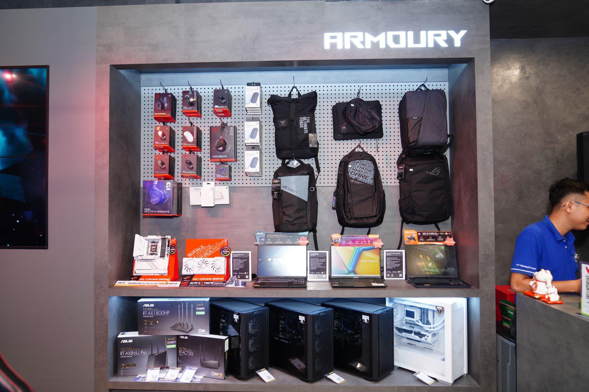 TP.HCM “nóng rực” với màn khai trương ROG Exclusive Store – Không gian công nghệ đậm chất eSports tại An Phát Computer- Ảnh 5.