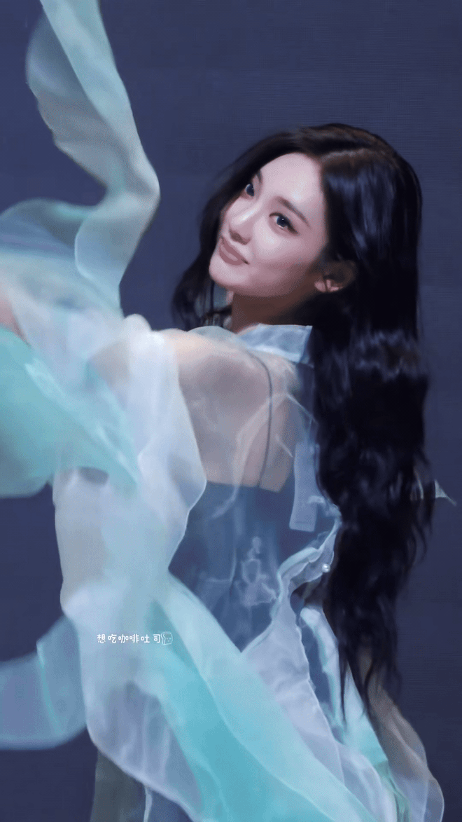 Không uổng công lột xác, nữ idol có được 10 giây đẹp như tiên- Ảnh 1.
