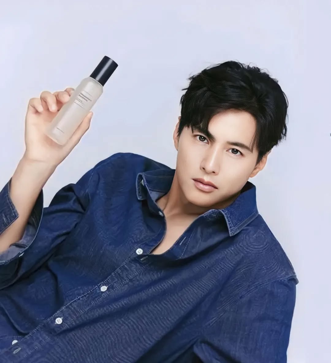 Won Bin: Từ cậu bé bắt rắn đến mỹ nam quyền lực nhất nhì showbiz, ở ẩn 15 năm vẫn làm dậy sóng dư luận- Ảnh 9. Won Bin: Từ cậu bé bắt rắn đến mỹ nam quyền lực nhất nhì showbiz, ở ẩn 15 năm vẫn làm dậy sóng dư luận- Ảnh 9.
