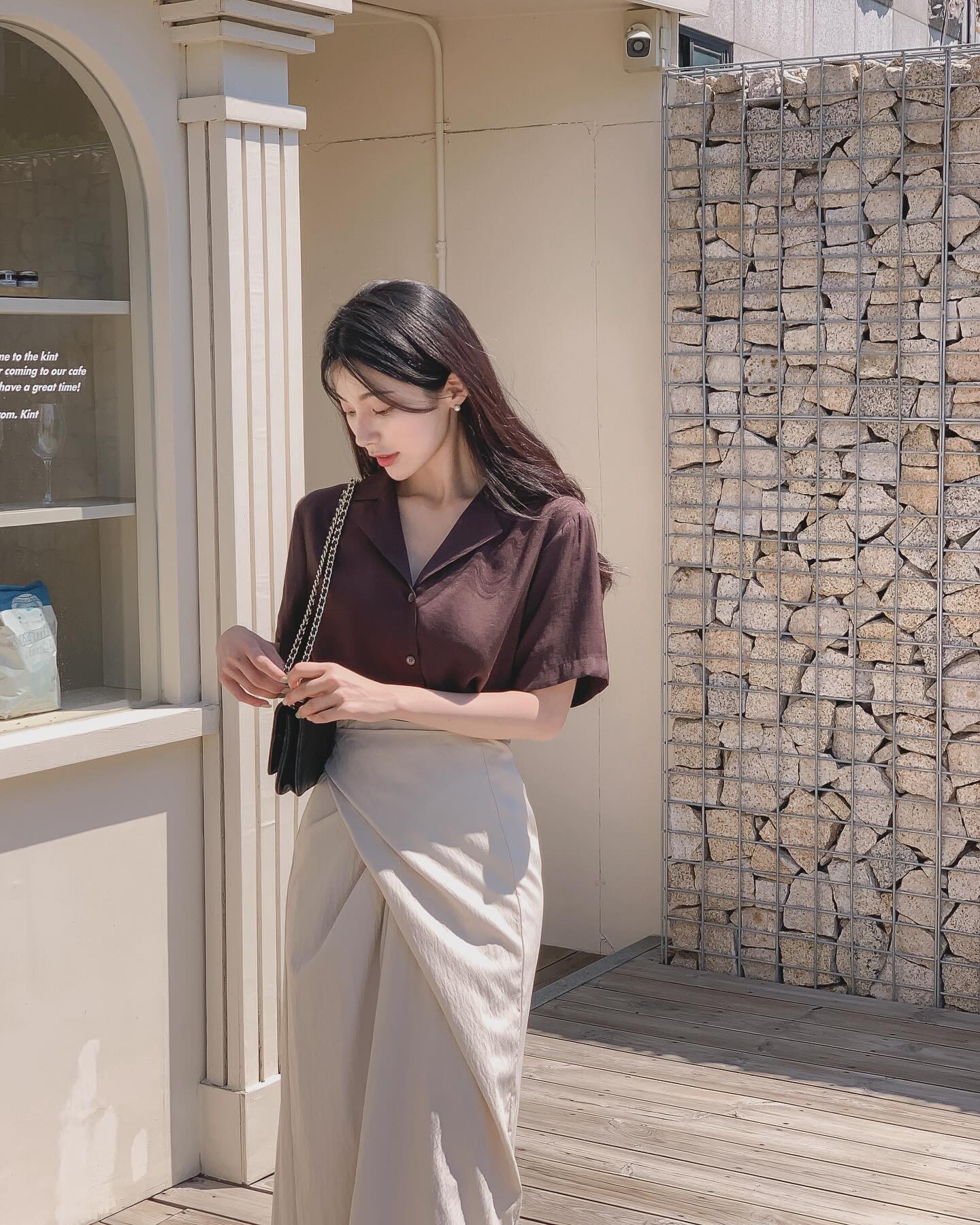 Chưa bao giờ đồ màu nâu hot như bây giờ: 10 cách mặc giúp vẻ ngoài rất sang mà không bị già- Ảnh 10. Chưa bao giờ đồ màu nâu hot như bây giờ: 10 cách mặc giúp vẻ ngoài rất sang mà không bị già- Ảnh 10.