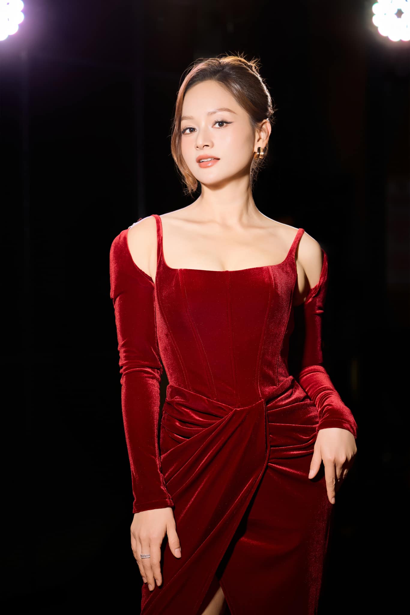 Lan Phương nộp đơn ly hôn chồng Tây: 