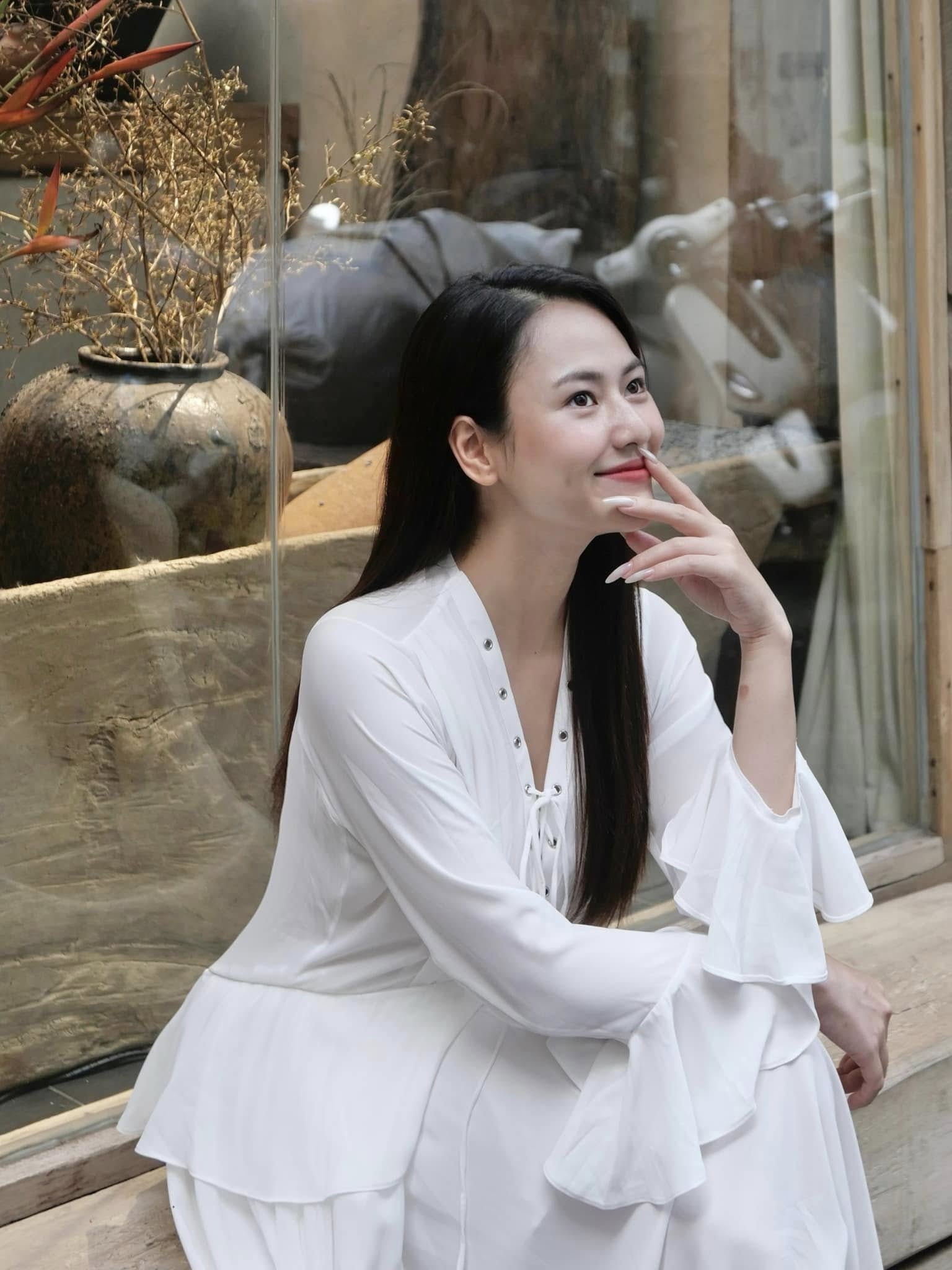 Chưa thấy ai chỉ ngồi ăn cũng “xinh tàn nhẫn” như mỹ nhân Việt này, visual đỉnh cỡ nào mà khán giả cấm dao kéo?- Ảnh 4.