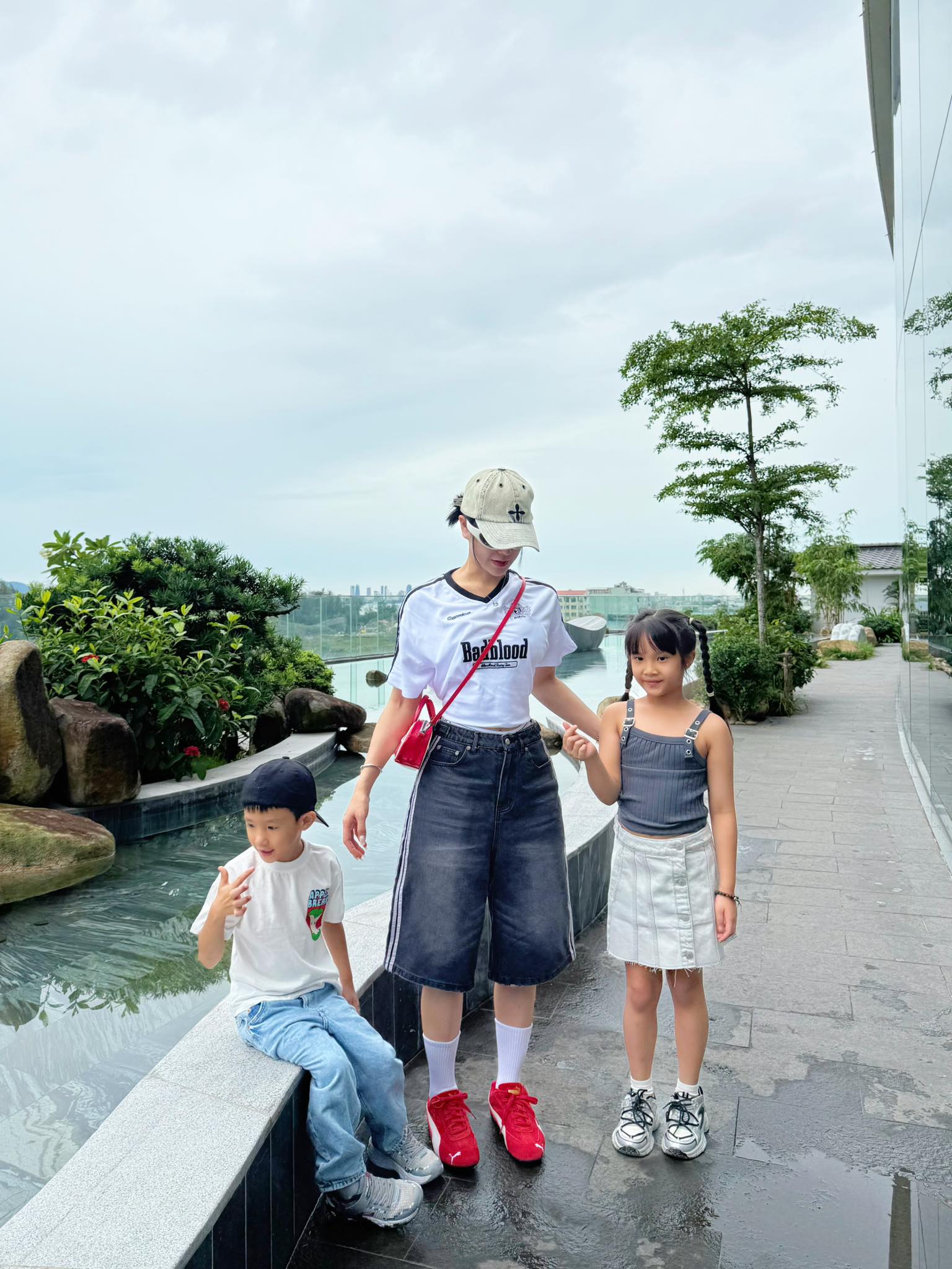 Con gái 7 tuổi của Diệp Lâm Anh sở hữu đôi chân dài, nhan sắc được ví như bản sao của mẹ- Ảnh 5. Con gái 7 tuổi của Diệp Lâm Anh sở hữu đôi chân dài, nhan sắc được ví như bản sao của mẹ- Ảnh 5.