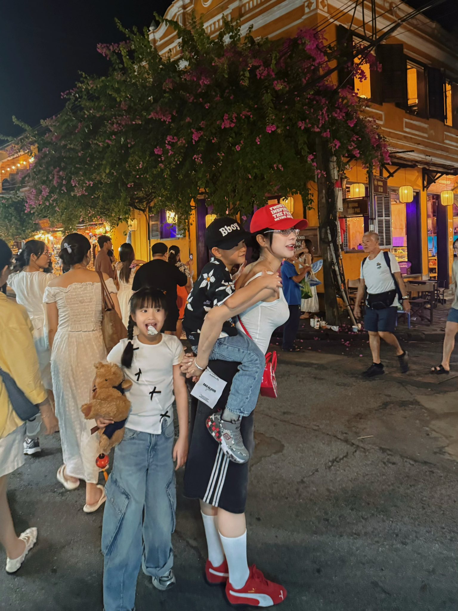 Con gái 7 tuổi của Diệp Lâm Anh sở hữu đôi chân dài, nhan sắc được ví như bản sao của mẹ- Ảnh 3. Con gái 7 tuổi của Diệp Lâm Anh sở hữu đôi chân dài, nhan sắc được ví như bản sao của mẹ- Ảnh 3.