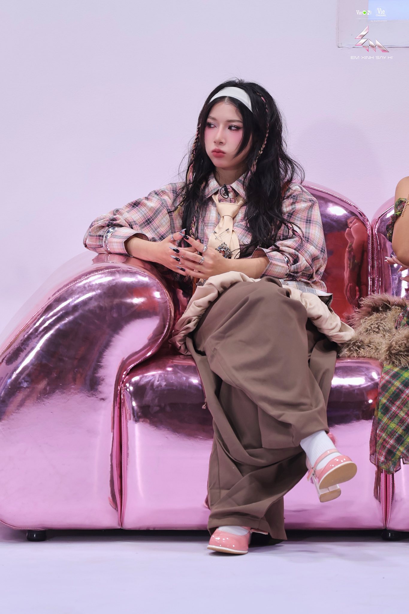 Em Xinh Say Hi gây sốc khi công bố người đứng nhất bảng, netizen bức xúc Em Xinh Say Hi gây sốc khi công bố người đứng nhất bảng, netizen bức xúc