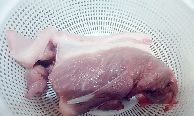 Dịch tả lợn châu Phi đang diễn biến phức tạp, đi chợ thấy thịt có 4 dấu hiệu này dù 