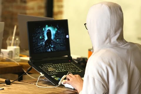 Giải mã chiêu trò 'bắt cóc online' đòi tiền chuộc khiến hàng loạt người trẻ sập bẫy- Ảnh 1.