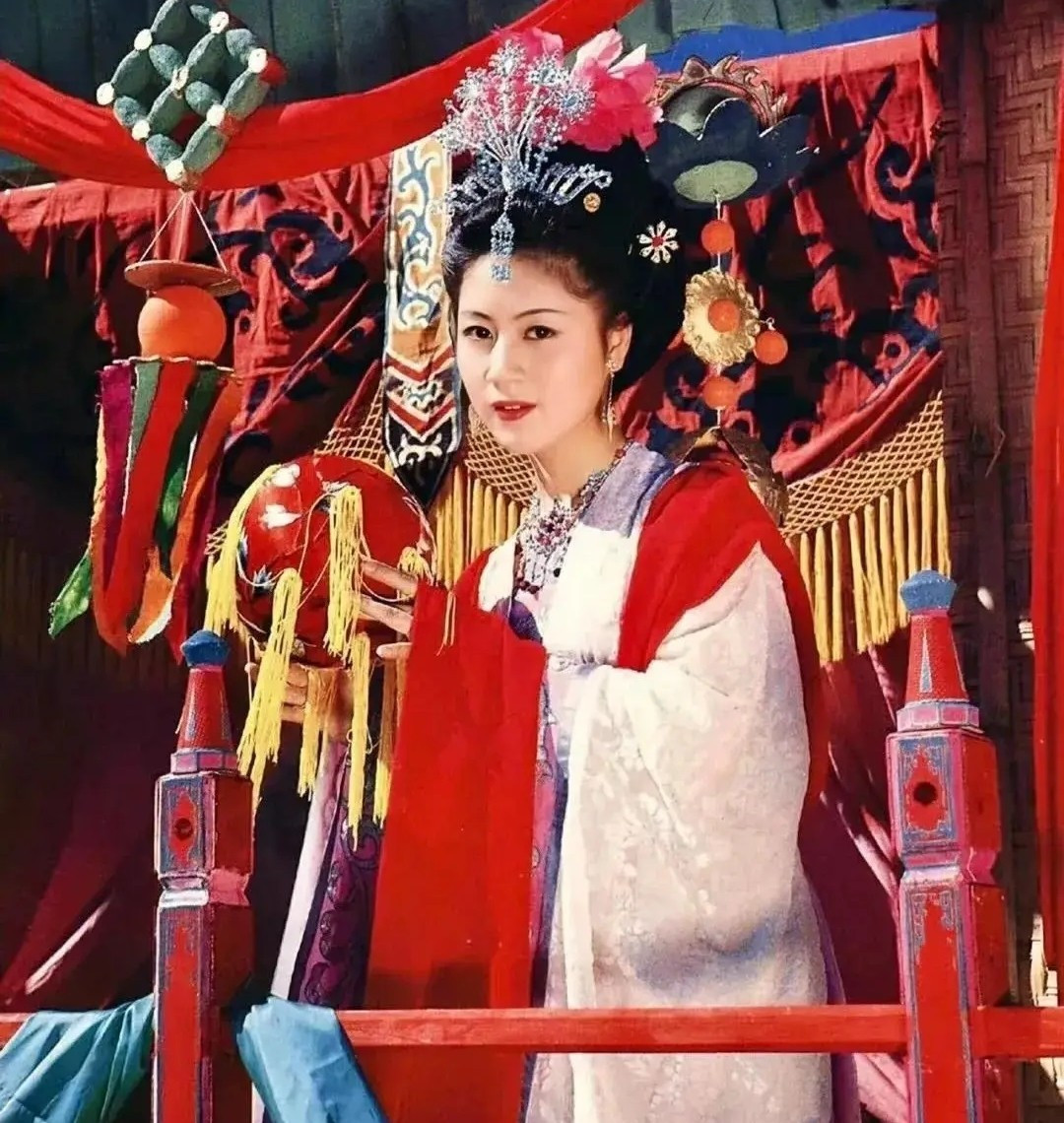 Mẹ Đường Tăng trong "Tây du ký 1986" sống cả đời trong tủi nhục