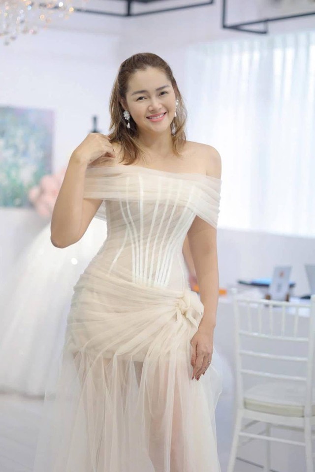 Nữ diễn viên Việt bỏ nghề vì chê cát xê thấp, bán bánh tráng trộn lại mua được penthouse hàng chục tỷ- Ảnh 6. Nữ diễn viên Việt bỏ nghề vì chê cát xê thấp, bán bánh tráng trộn lại mua được penthouse hàng chục tỷ- Ảnh 6.