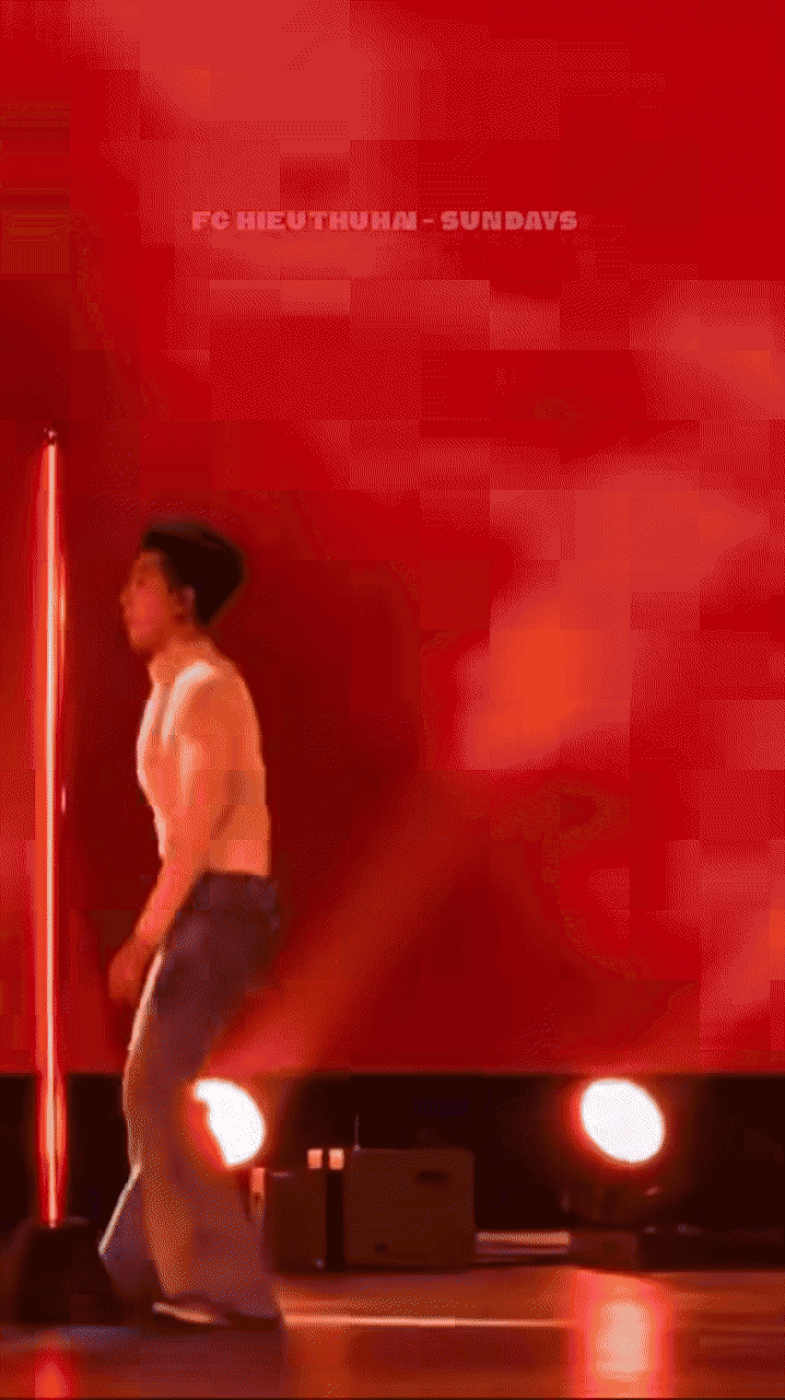 HIEUTHUHAI quá bạo: Khoe body cực nét uốn éo sexy 