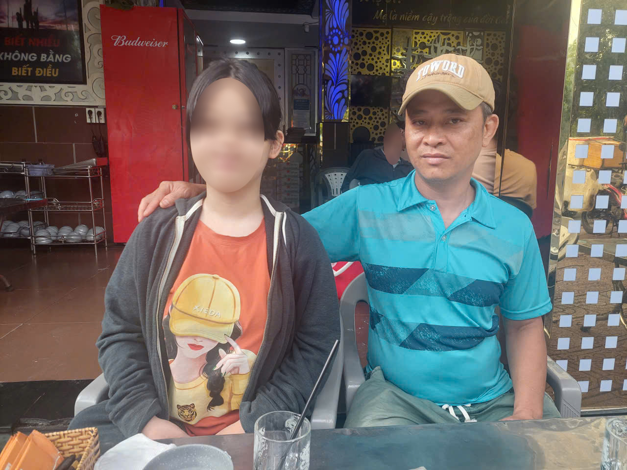 Vụ mất tích kỳ lạ của bé gái 13 tuổi: Đoạn camera từ xe khách, hai người xe ôm và hành trình đoàn tụ- Ảnh 1.