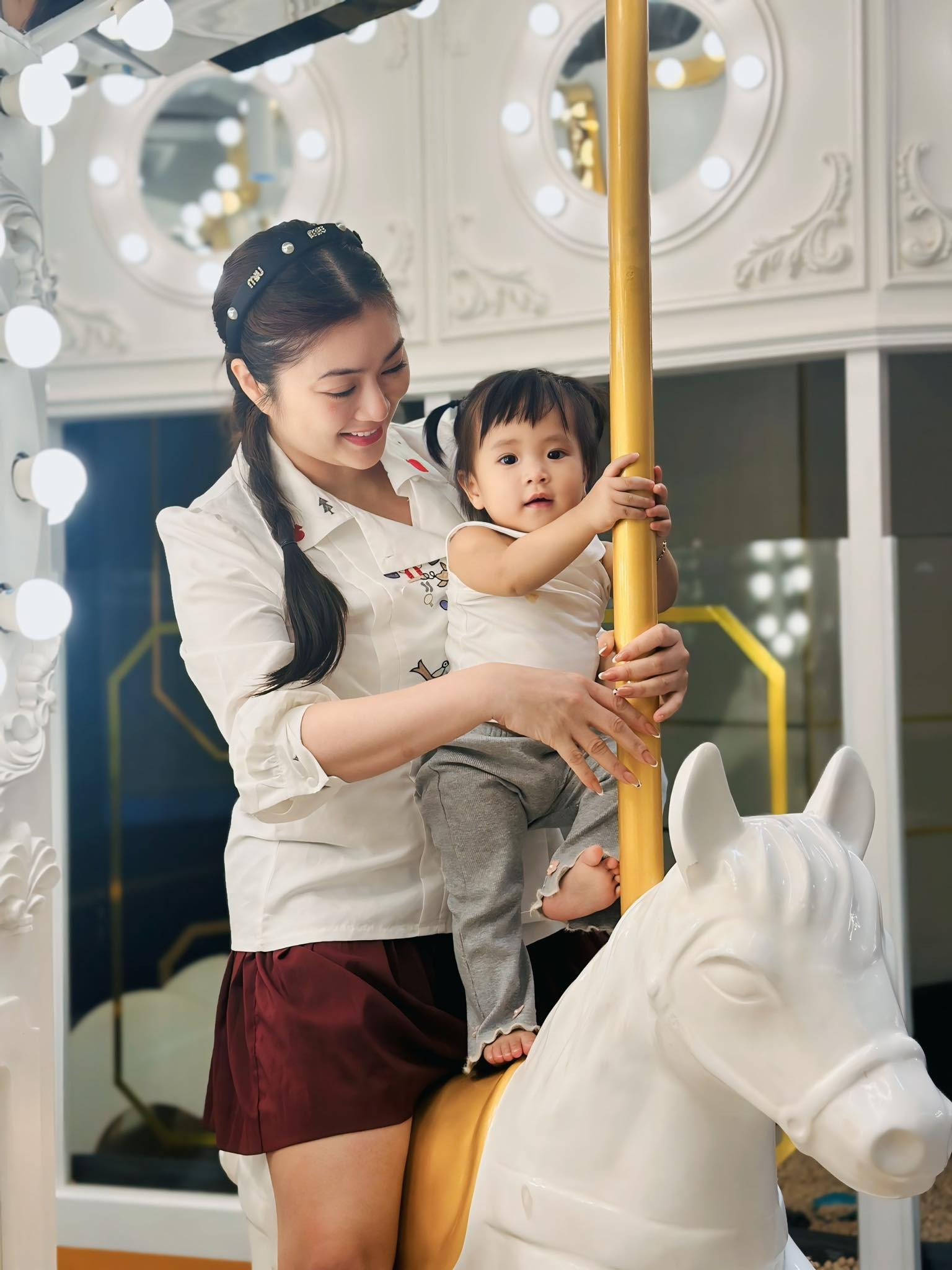 Thanh Trúc hé lộ nguyên tắc nuôi con độc lạ: Không ru con ngủ, mẹ ăn gì con ăn nấy- Ảnh 2. Thanh Trúc hé lộ nguyên tắc nuôi con độc lạ: Không ru con ngủ, mẹ ăn gì con ăn nấy- Ảnh 2.