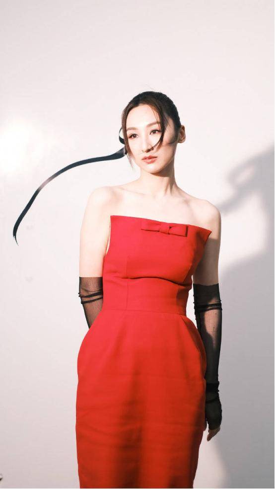 Chuyện chưa kể của sao nữ nổi tiếng TVB Cao Hải Ninh: Từng bị rối loạn lo âu đến mức phải dùng thuốc an thần, làm võ sư bị thương vì lên cơn hoảng loạn trên phim trường- Ảnh 4.