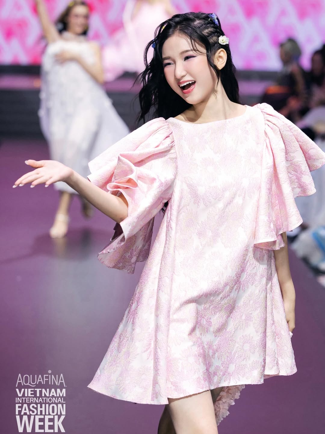 Bị mắng thẳng mặt ở Vietnam's Next Top Model, Nàng Mơ có cách đáp trả không ai ngờ tới!- Ảnh 3.