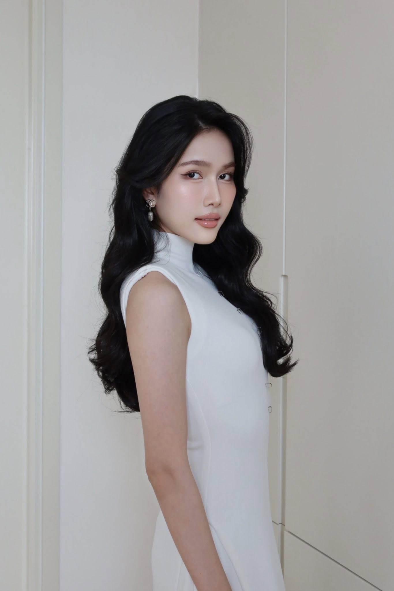 Nàng Hậu sở hữu học vấn đỉnh nhất nhì showbiz Việt làm giảng viên tại ĐH RMIT, netizen hào hứng check series TikTok 