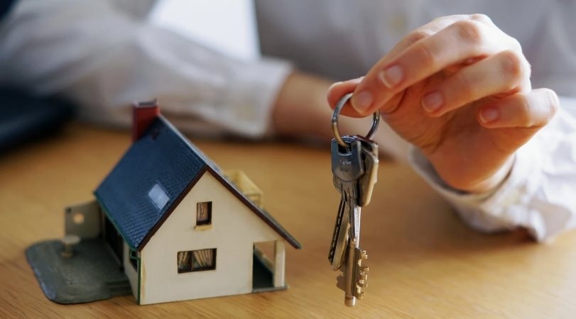 Chuyện lạ ở Mỹ: Người dân không dám bán nhà, nhiều chủ nhân mắc kẹt trong chính căn hộ của mình, lý do là gì?- Ảnh 1.