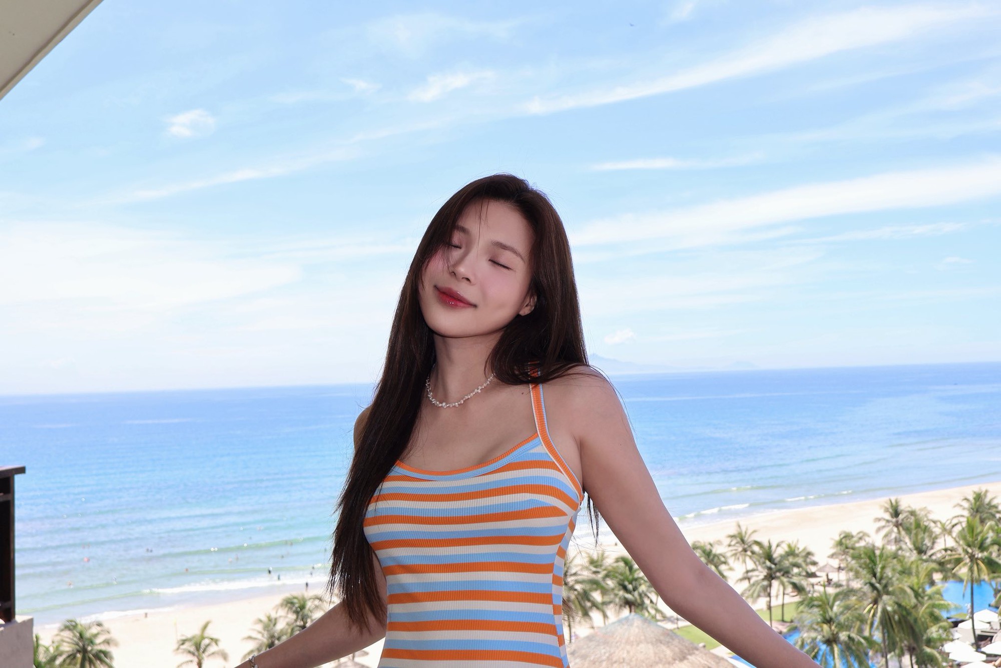 Jun Vũ khoe lưng trần gây sốt, quay lại càng khiến dân tình ngỡ ngàng: Nâng ngực thăng hạng visual, nhiều mỹ nhân sau sinh cũng làm và chưa từng hối hận- Ảnh 6.