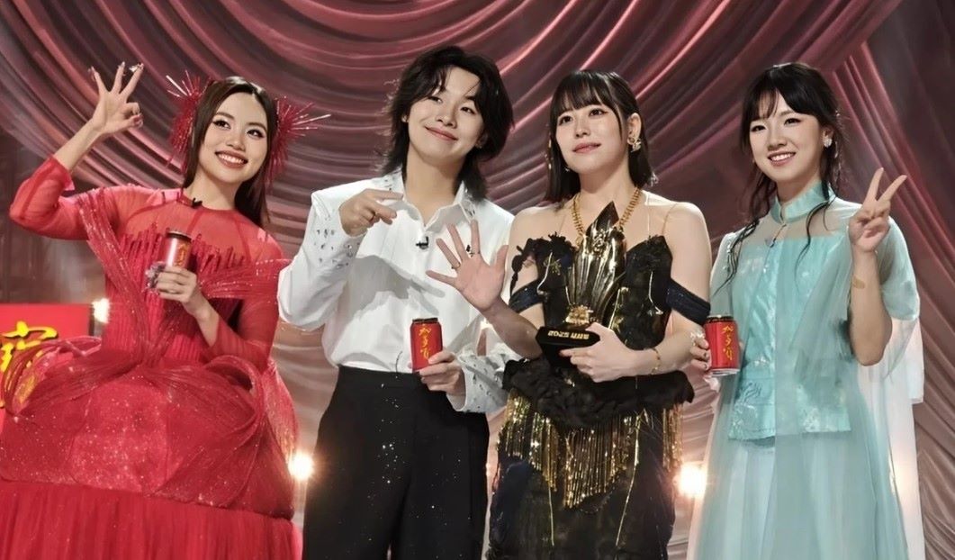 Sing! Asia lộ ý dàn xếp, để "ca sĩ một màu" thắng Phương Mỹ Chi một cách thiếu thuyết phục- Ảnh 1.