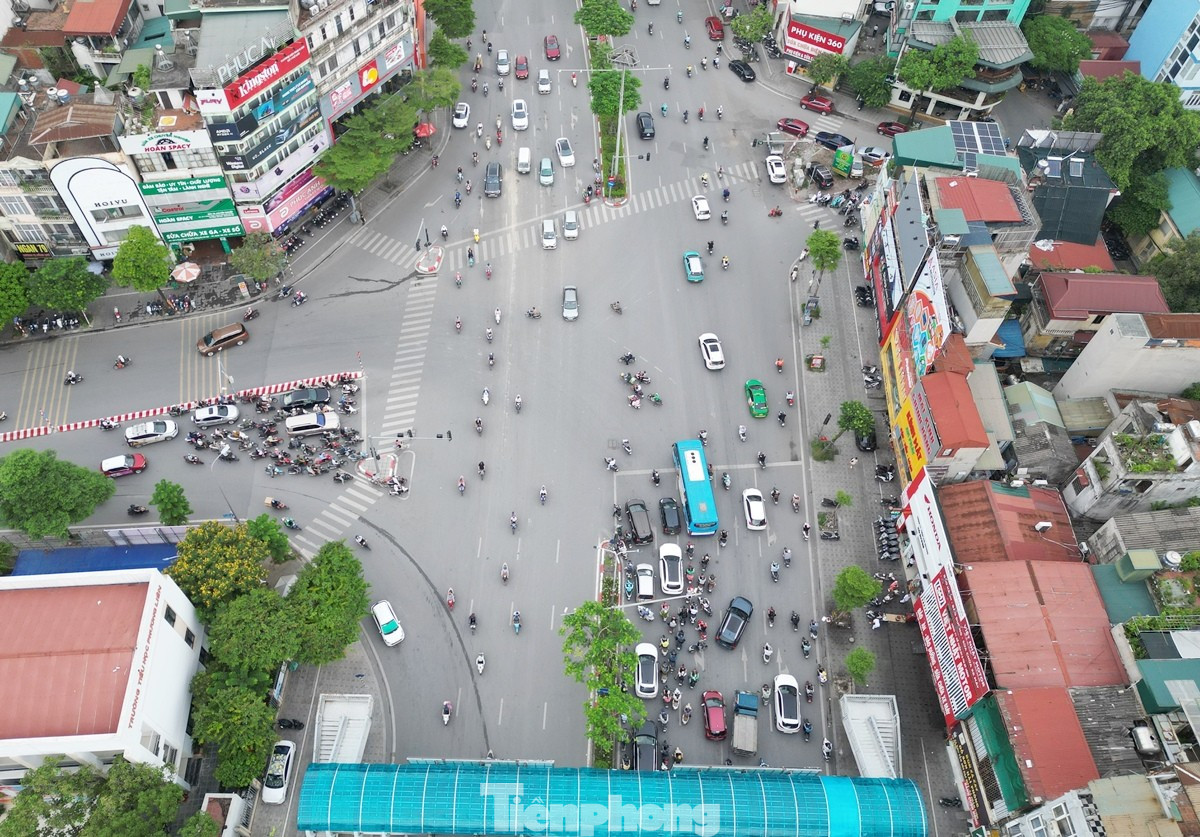 Cận cảnh các nút giao được xác định là 'cửa' kiểm soát xe máy xăng tại Hà Nội- Ảnh 2.