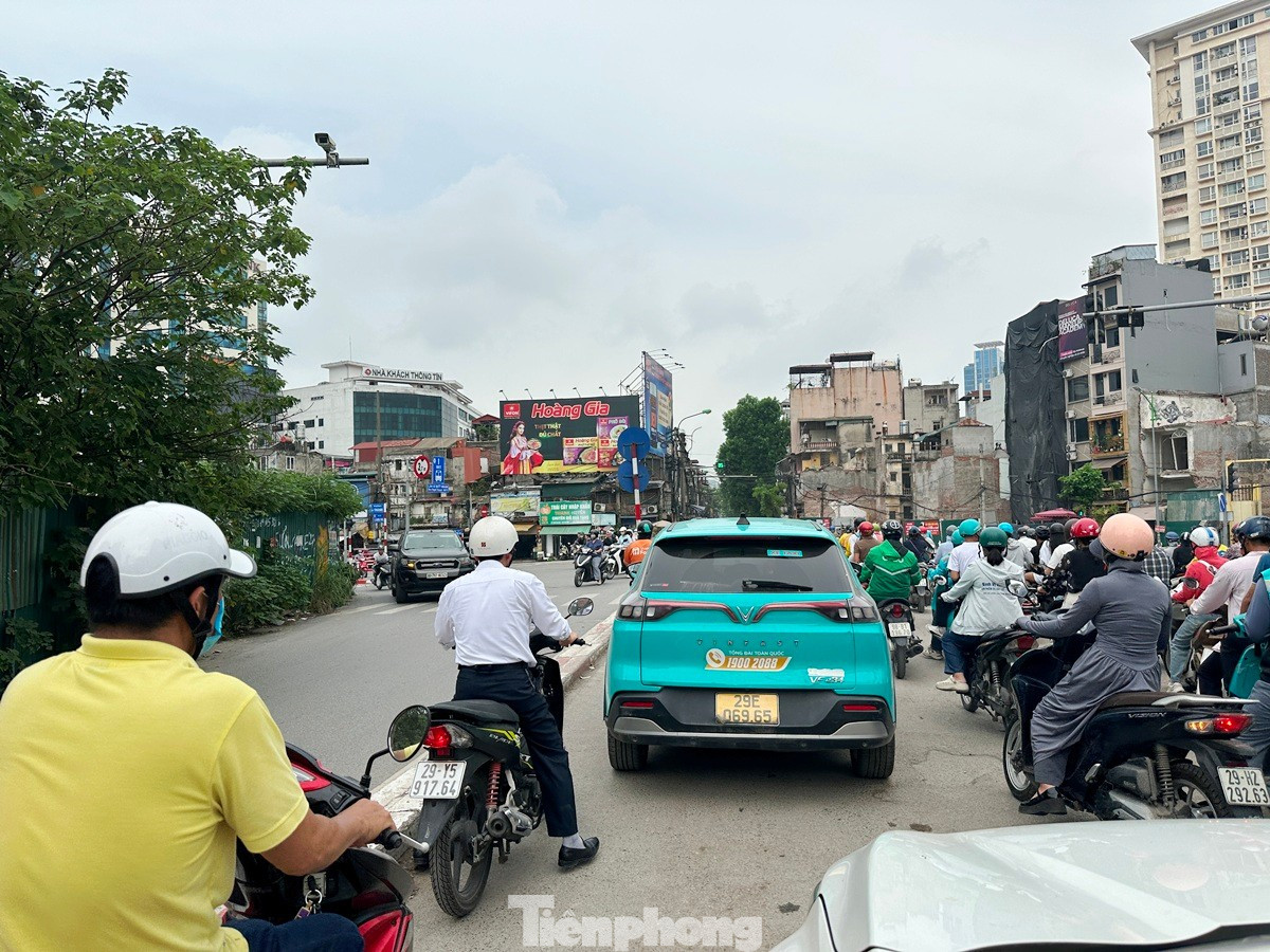 Cận cảnh các nút giao được xác định là 'cửa' kiểm soát xe máy xăng tại Hà Nội- Ảnh 3.